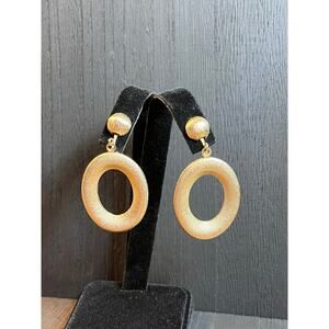 Signed Coro Vintage Gold Tone Oval Dangle Clip-On Earrings Retro Statement